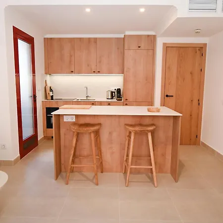 Ibiza Style Beachfront - Sea View & Pool Appartement *